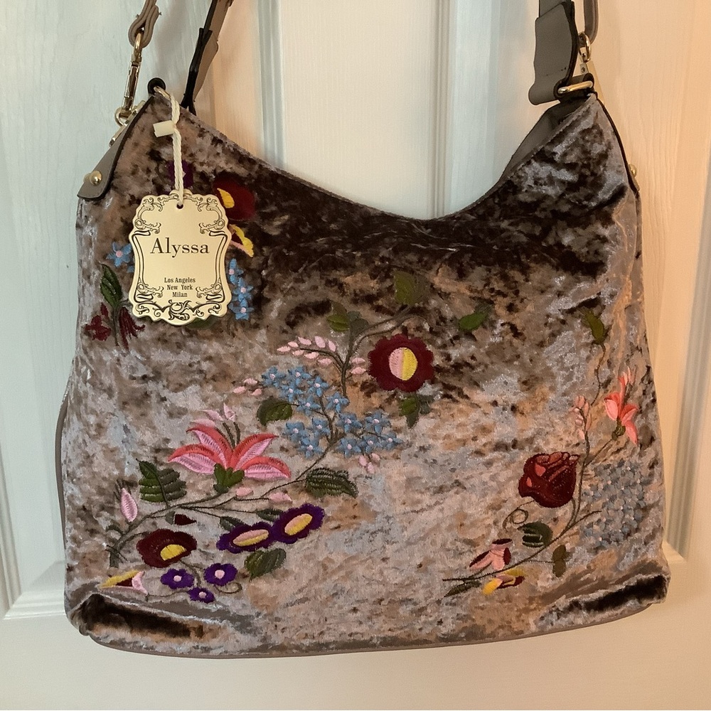 NWT Alyssa Handbag/Tote Velvet Embroidered